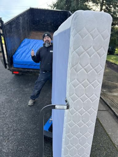 Furniture and Appliance Removal for Sol Junk Removal in Independence, OR