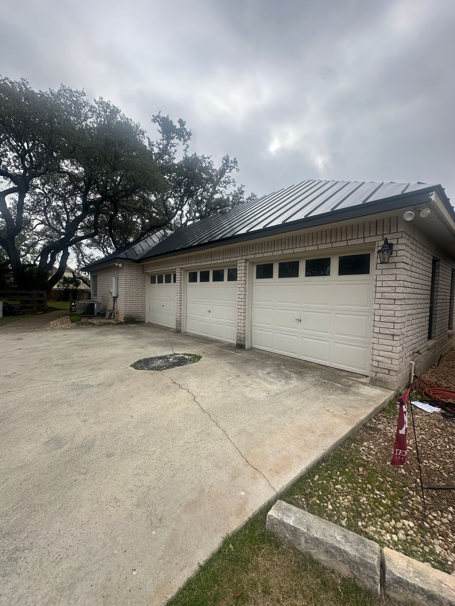 Powerwashing for GEOS Painting in New Braunfels, TX