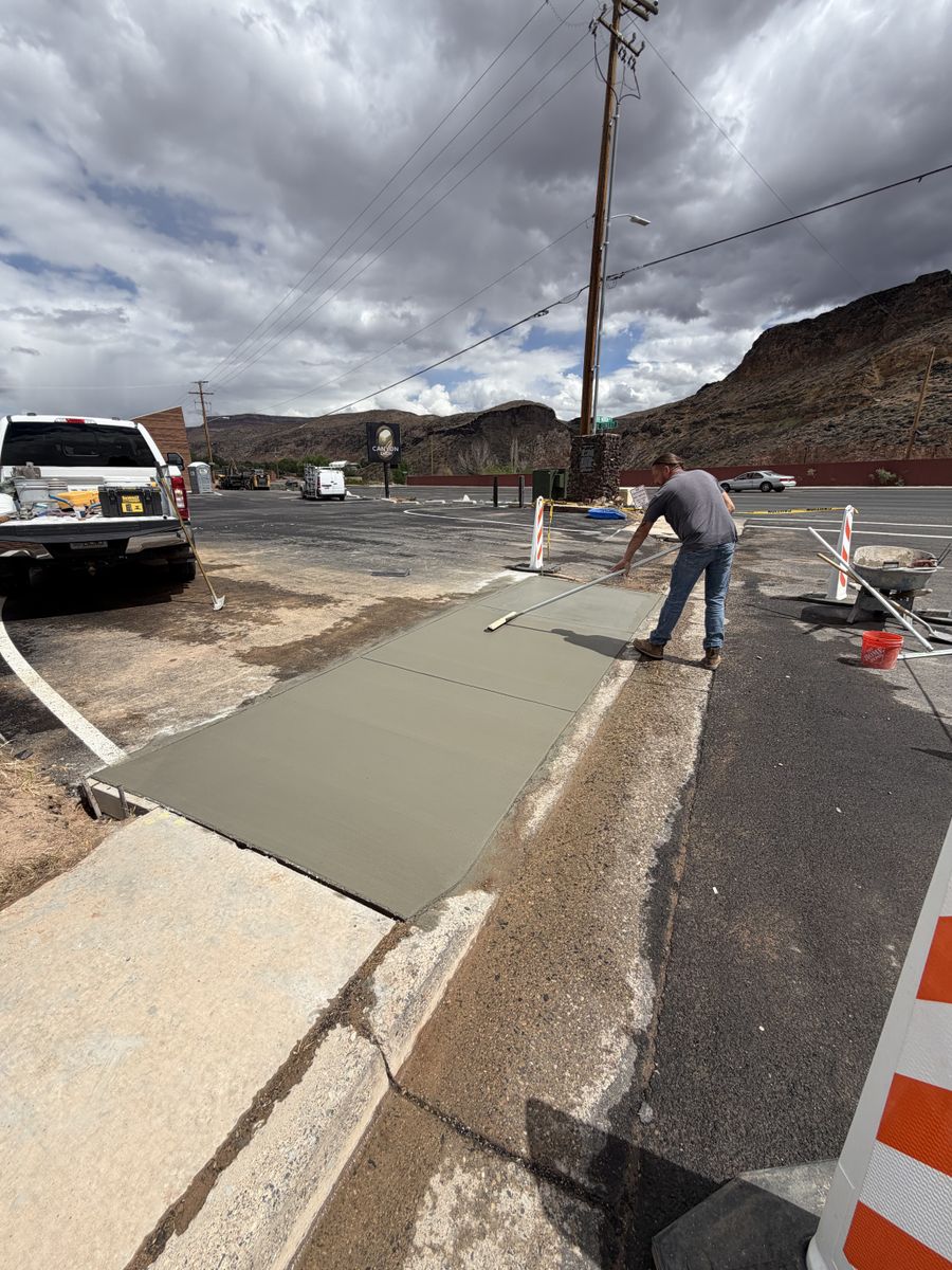 Sidewalk Construction for Hurricane Valley Concrete LLC in Hurricane, UT