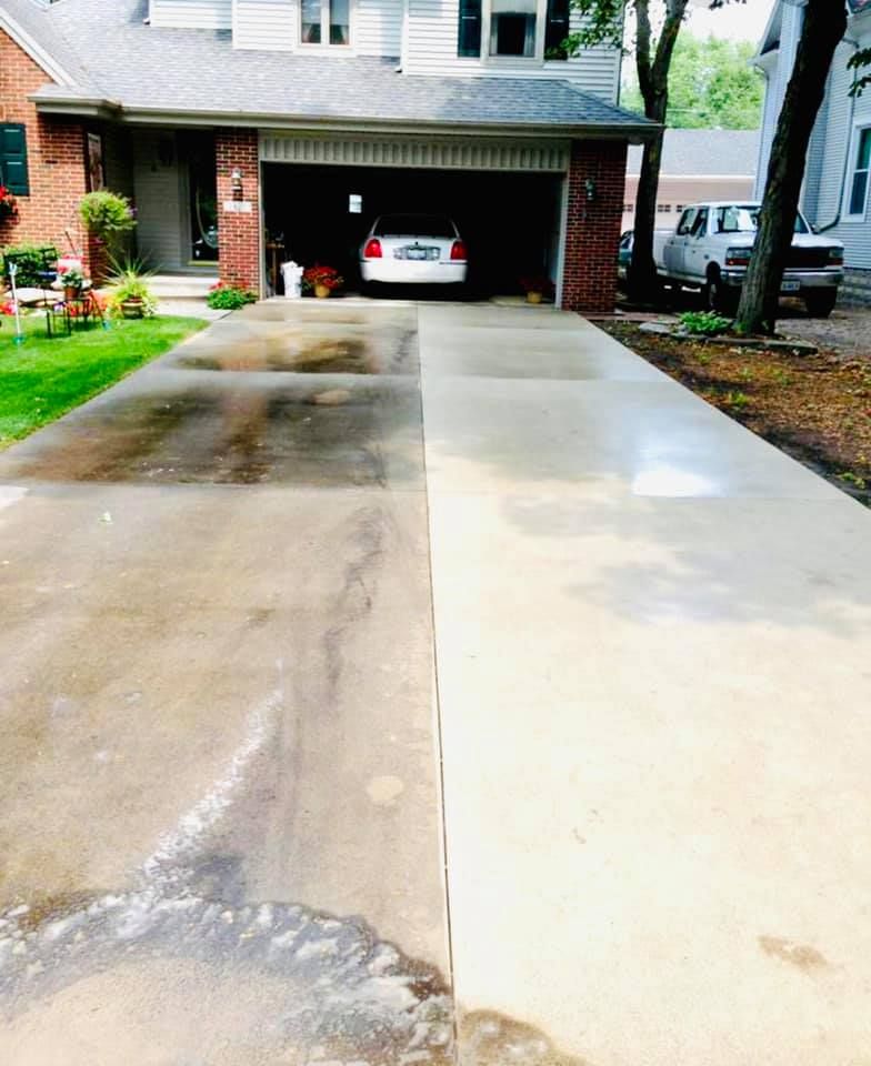 Pressure Washing for Del Real Landscape Contractors LLC in Del Rio, TX