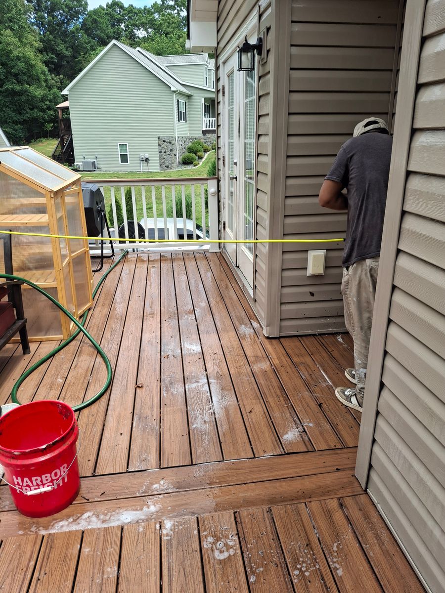 Deck Construction for P Martinez Painting in Salem, VA