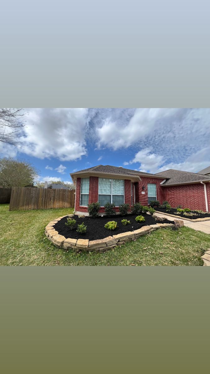 Landscaping for Garza Lawncare & Tree Service in Pearland, TX