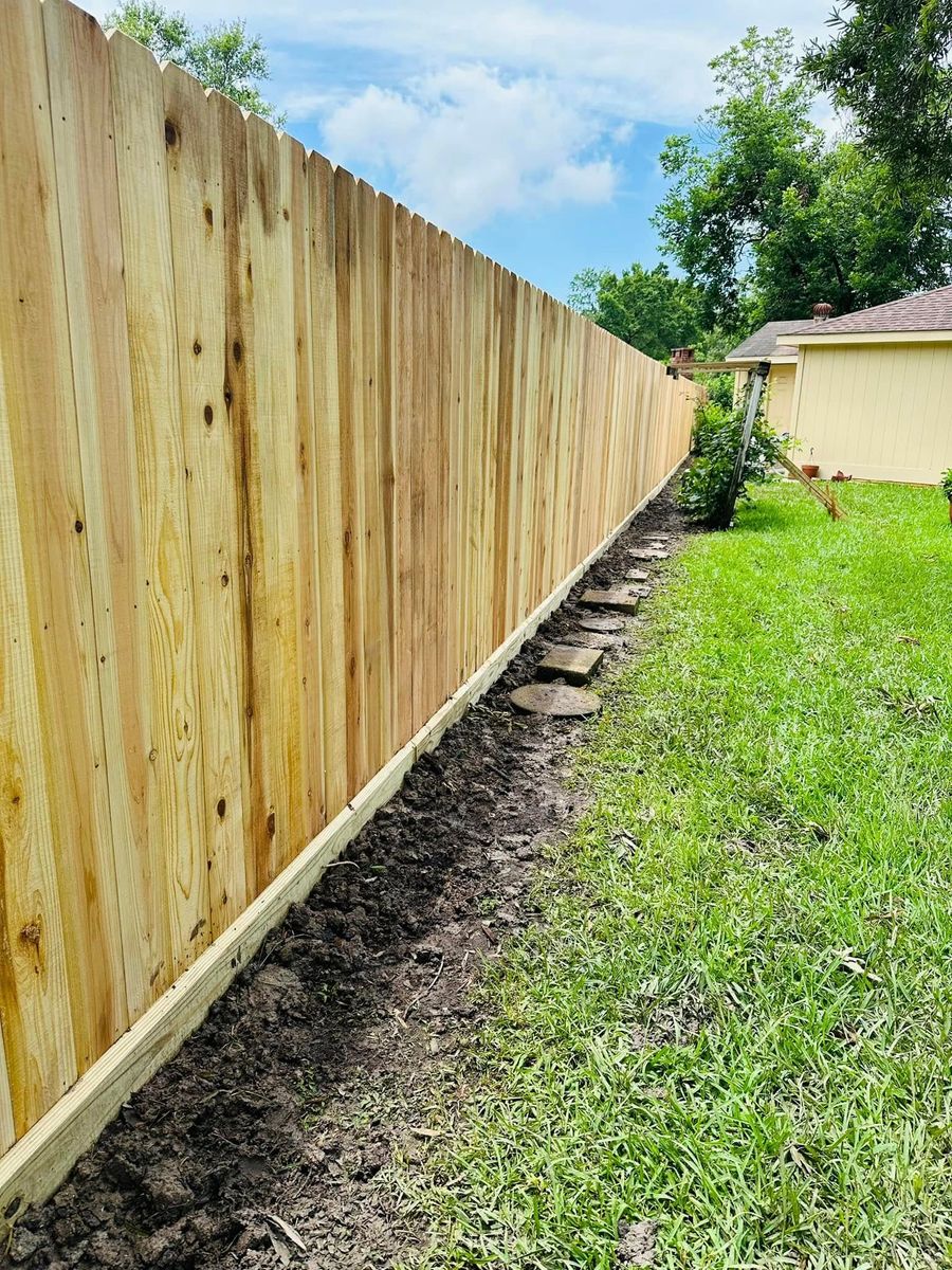 Fence Installation for Fenceline Systems in Channelview, TX