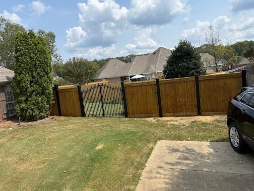 Fence Repair for Pennington Fence Co in Tupelo, MS