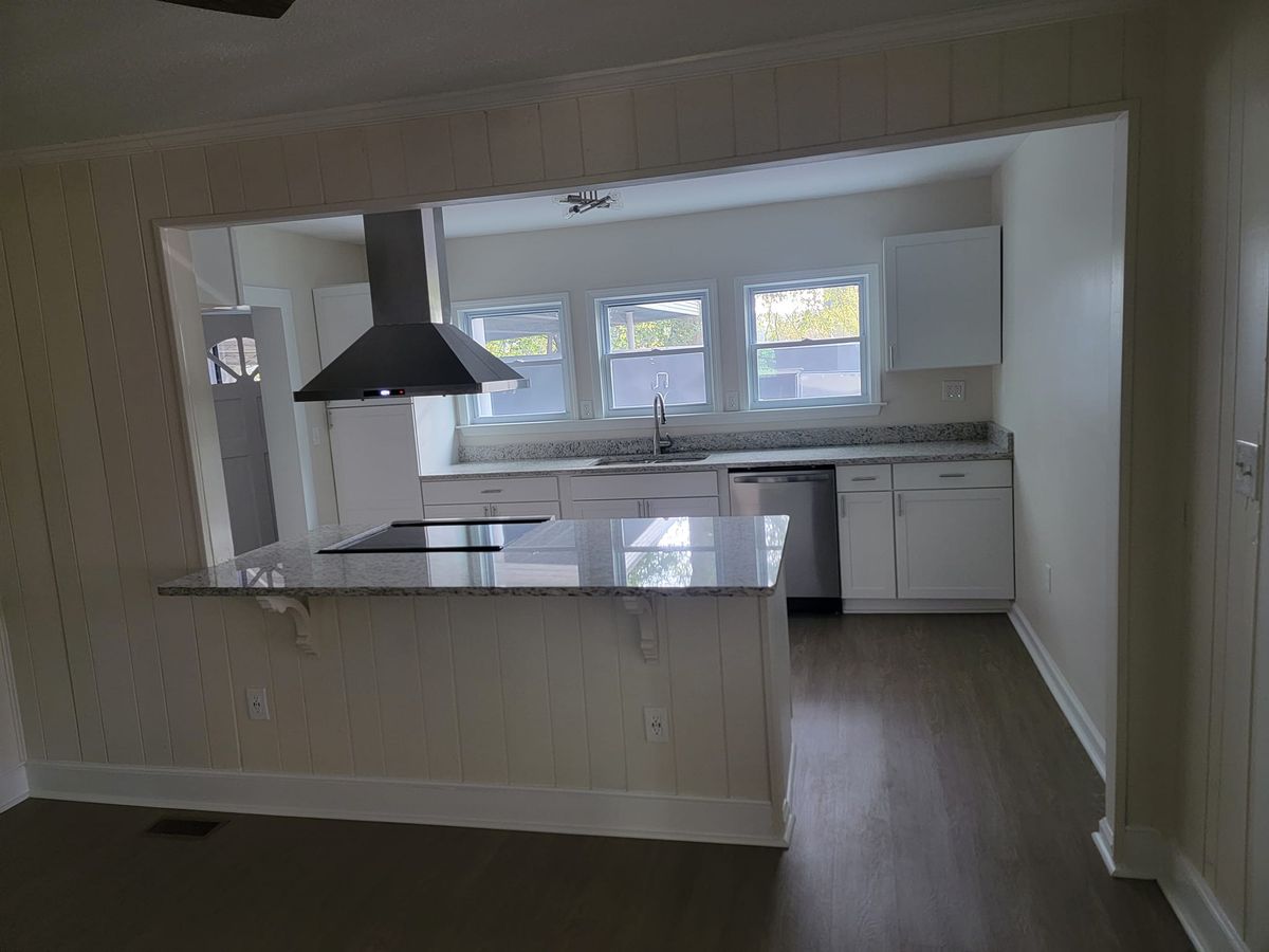 Kitchen Counter Installation for Precision Enterprise Construction LLC in Loganville, GA