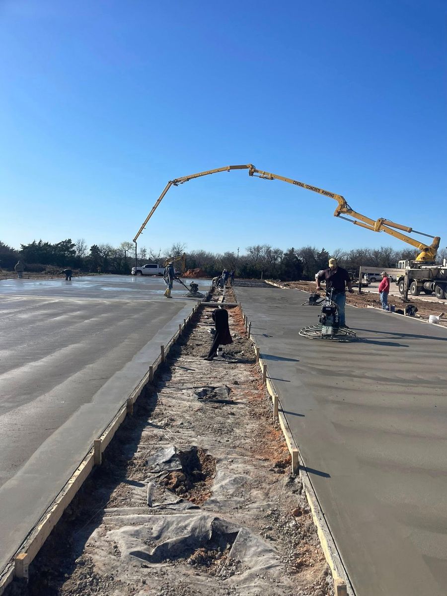 Concrete Slab Construction for Hernandez Masonry & Concrete LLC in Granbury, TX