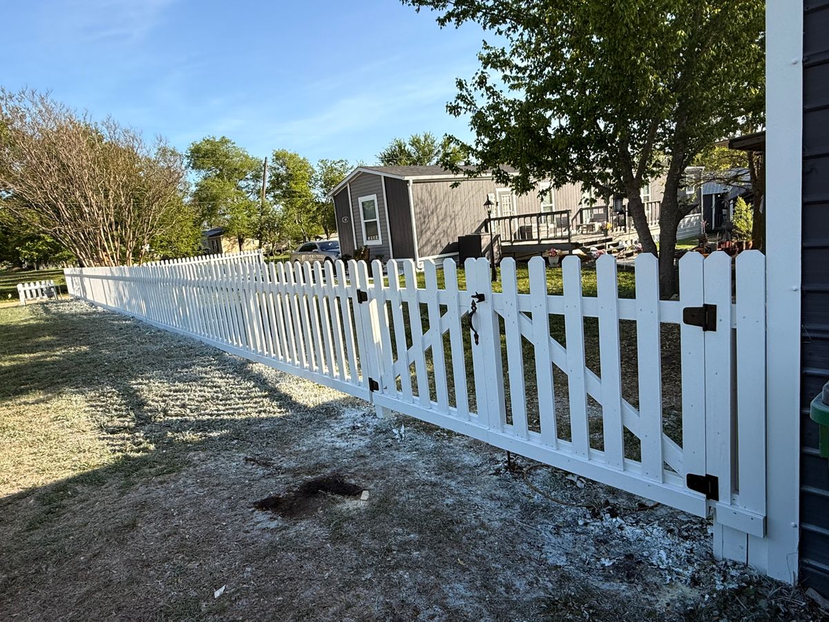 Fencing for R E Tanner Home Improvement in Buckholts, TX