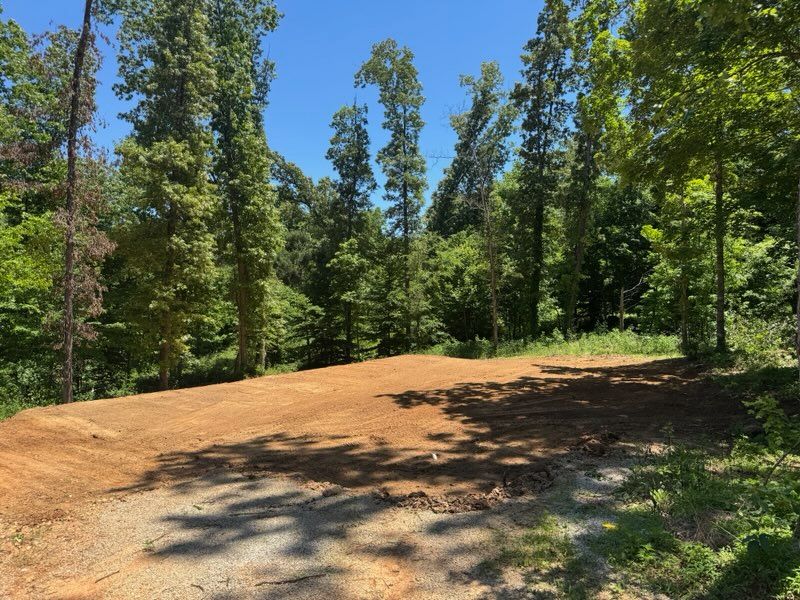 Excavation & Grading for DIRT PLUS LLC in Bowling Green, KY