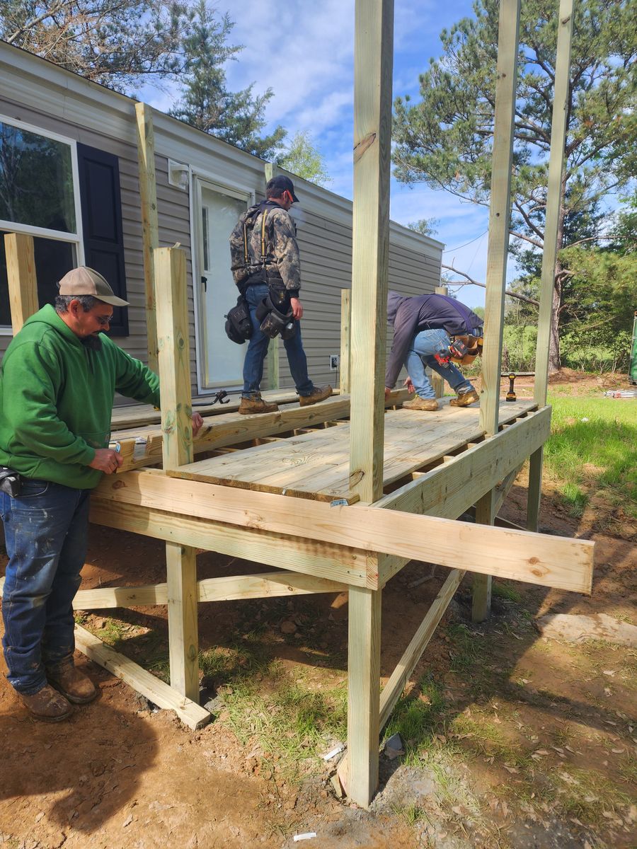 Deck And Patio Construction for S.W. Construction in Center, TX