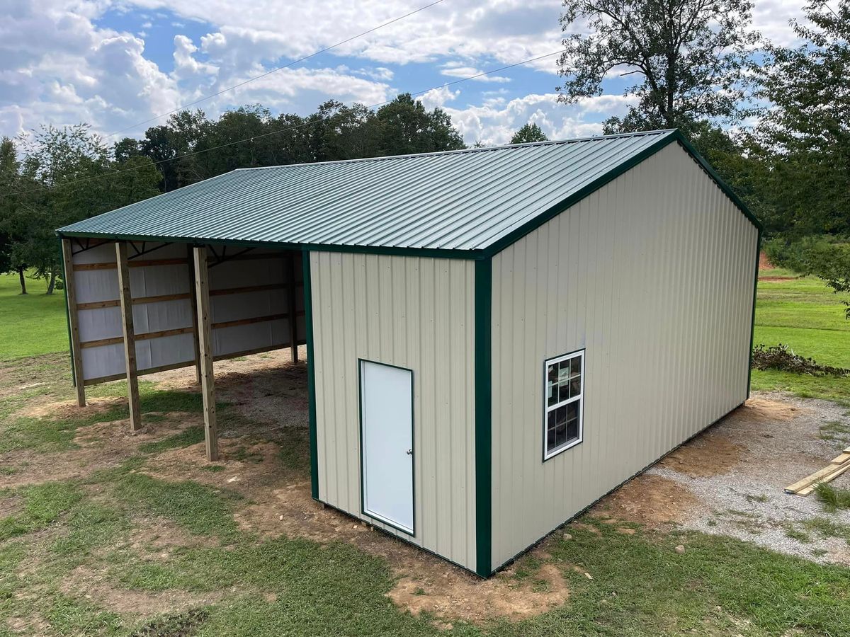 Pole Barn Construction for Lumen Constructions in Lobelville, TN