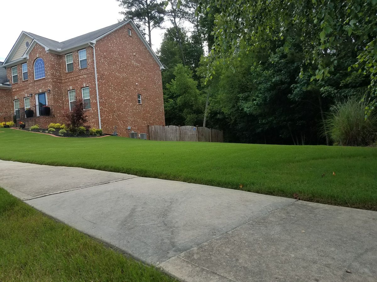 Lawn Service for New Beginning Landscape & Remodel LLC in Atlanta, GA