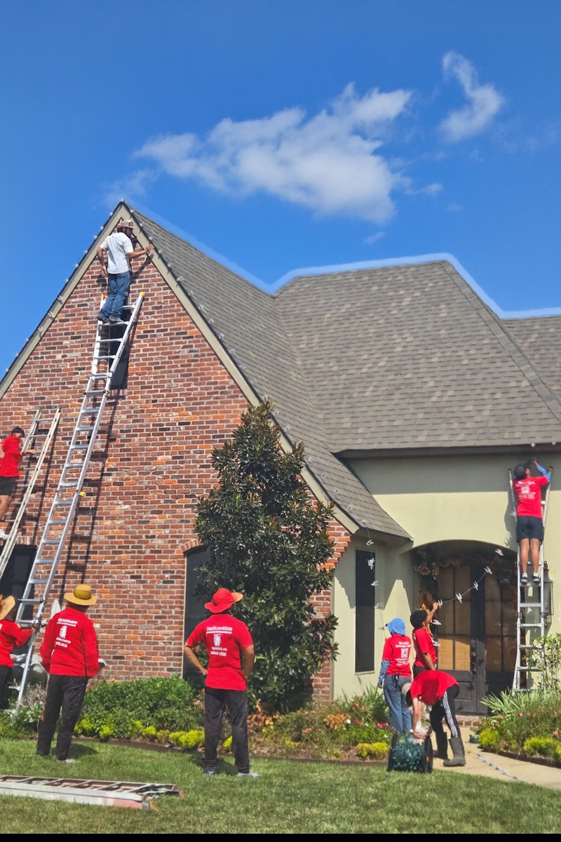 Fascia and Rooflines for Light the Season in Lafayette Parish,  LA