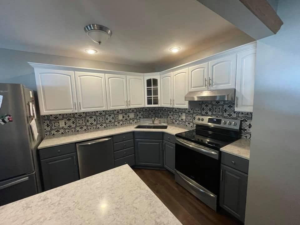 Kitchen and Cabinet Refinishing for Clavin Painting in Fort Dodge, Iowa
