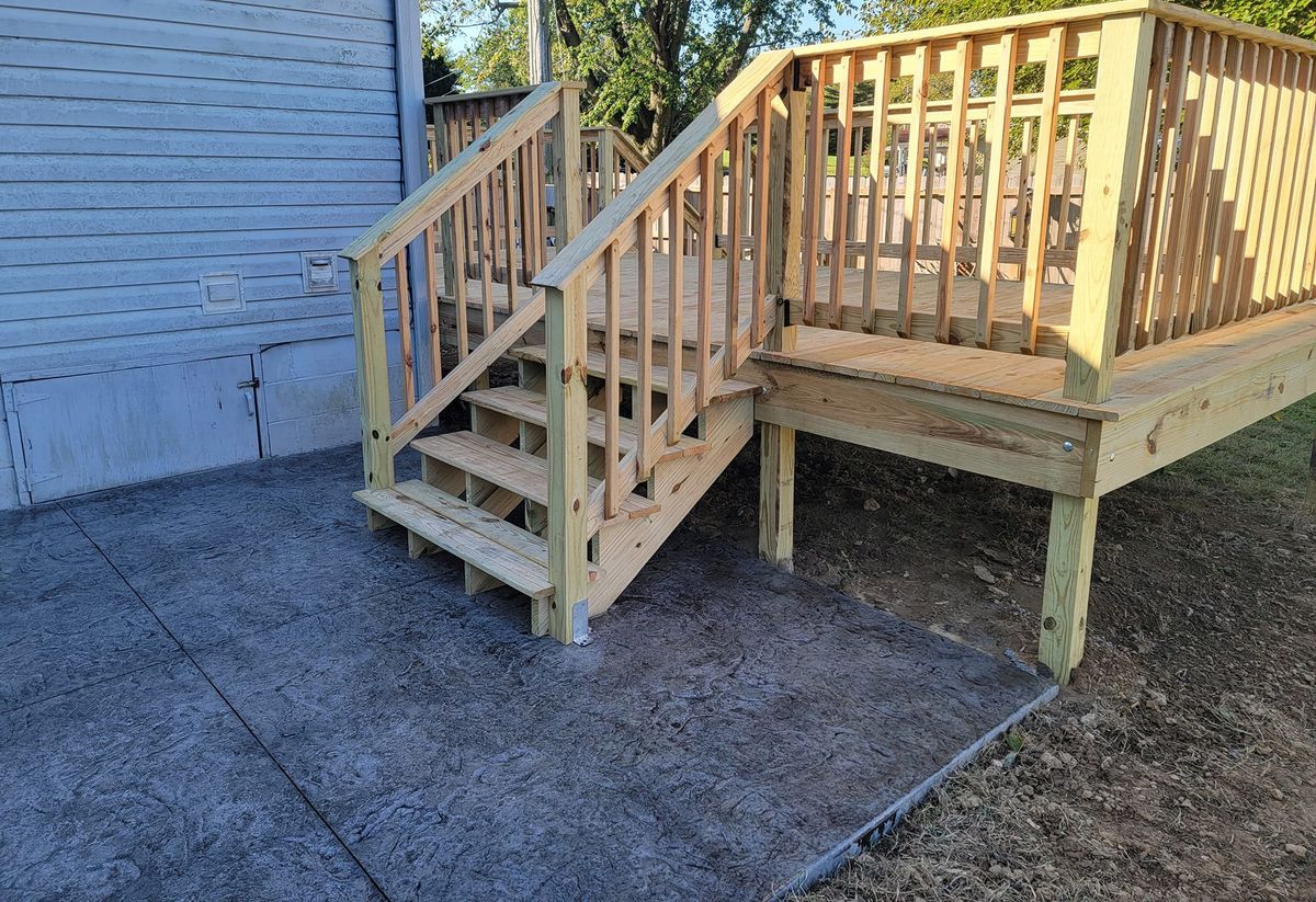 Deck & Patio Installation for Chapman Construction and Concrete Inc  in Owensboro,  KY