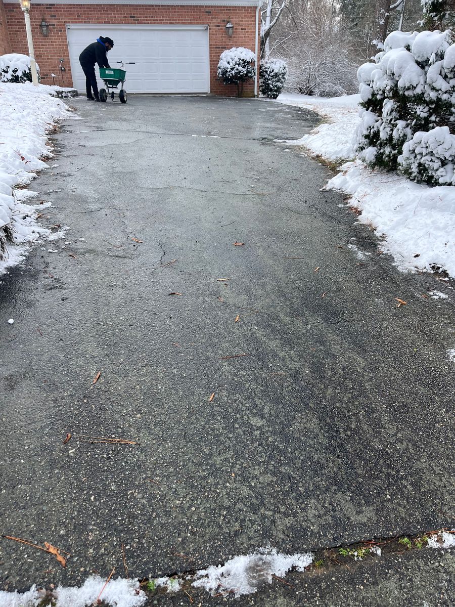 Snow removal for Atlas Home Services in Mechanicsville, VA