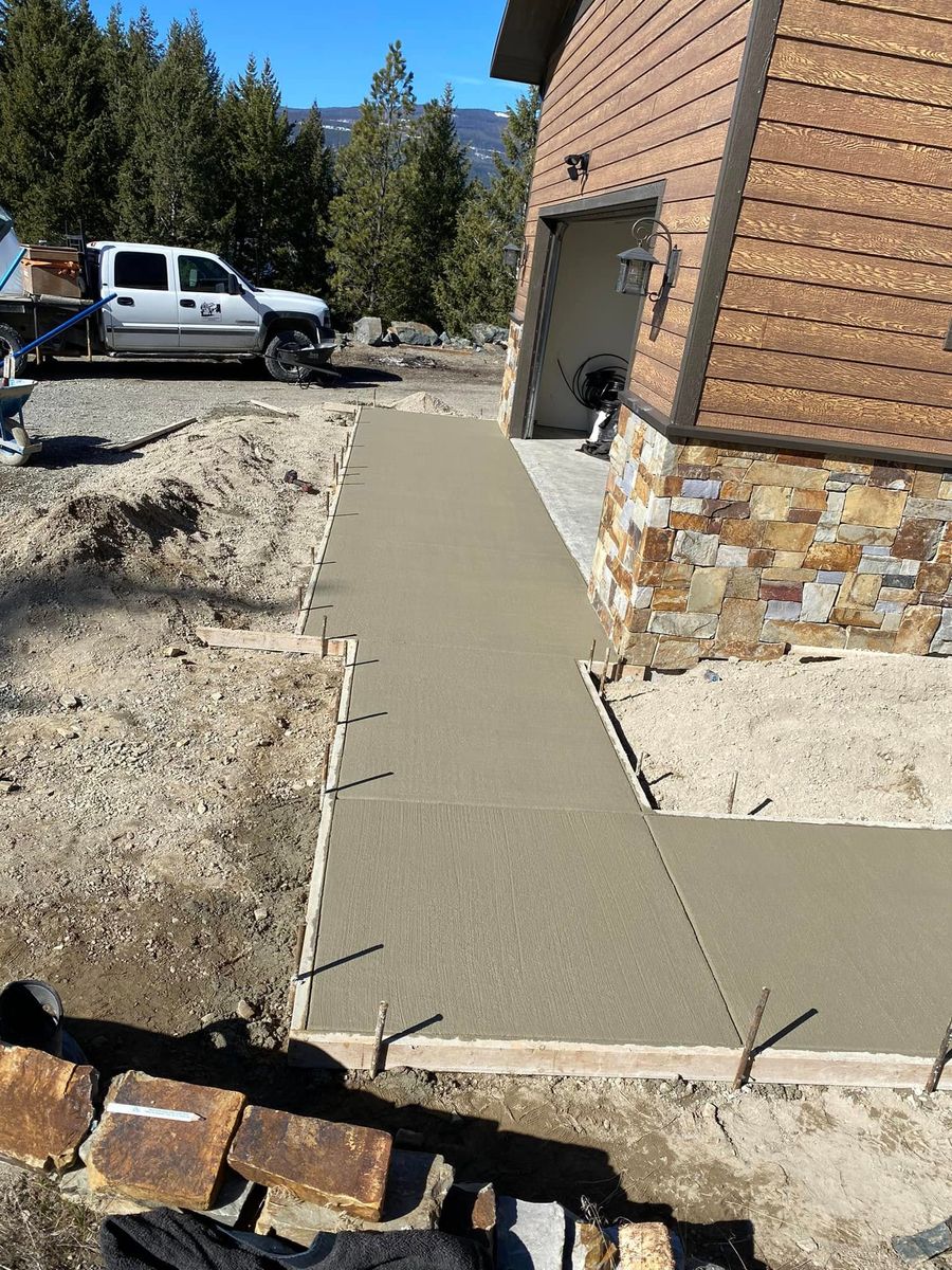 Concrete Sidewalks for Deep-Crete Concrete Construction in Lincoln County, MT
