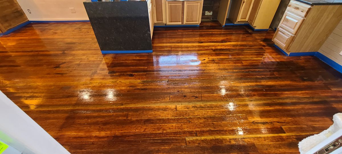 Hardwood floors for KIC Construction Services in Pe Ell, WA