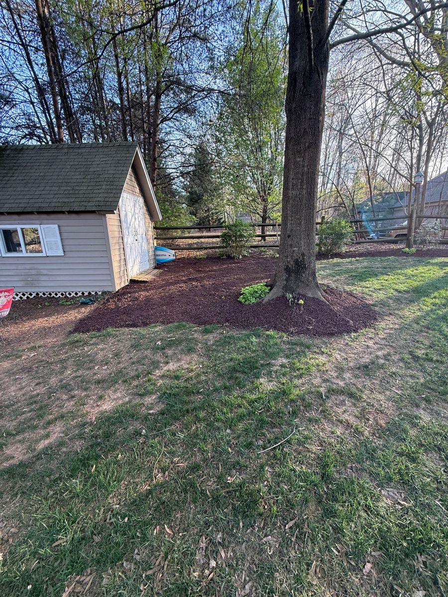 Mulch Installation for Southern Star Landscaping LLC in Catawba, NC