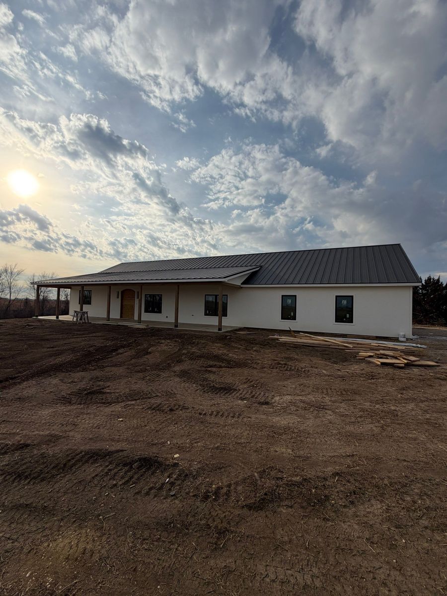 Siding & Roofing for Edgecomb Builders in Ottawa , KS