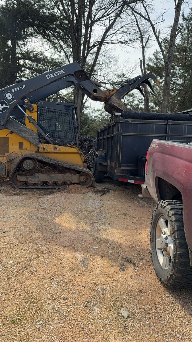 Junk removal for Simmons land works in Sardis,, TN