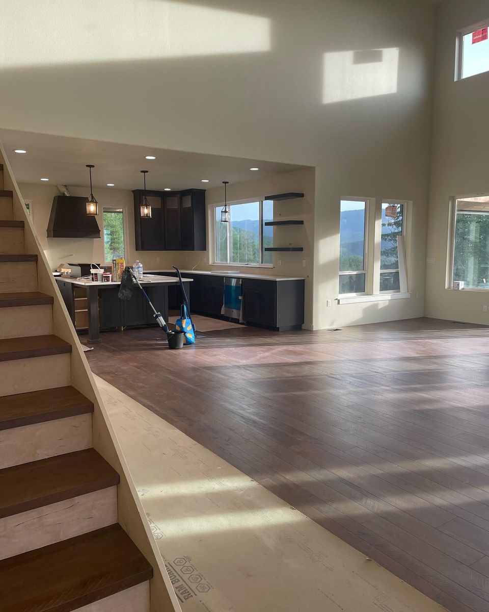 Flooring for Ridgeview Custom Builders in Sweet Home, OR