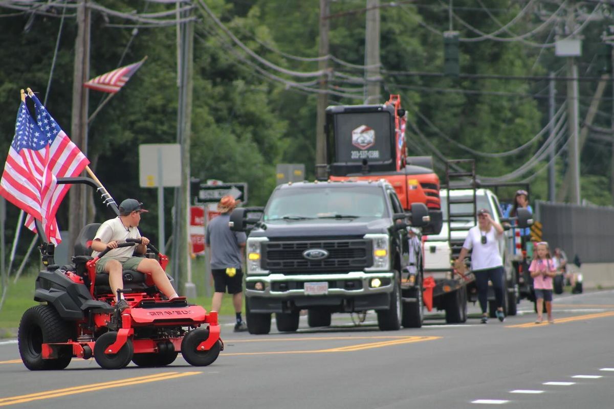 Mowing for B&L Management LLC in East Windsor, CT