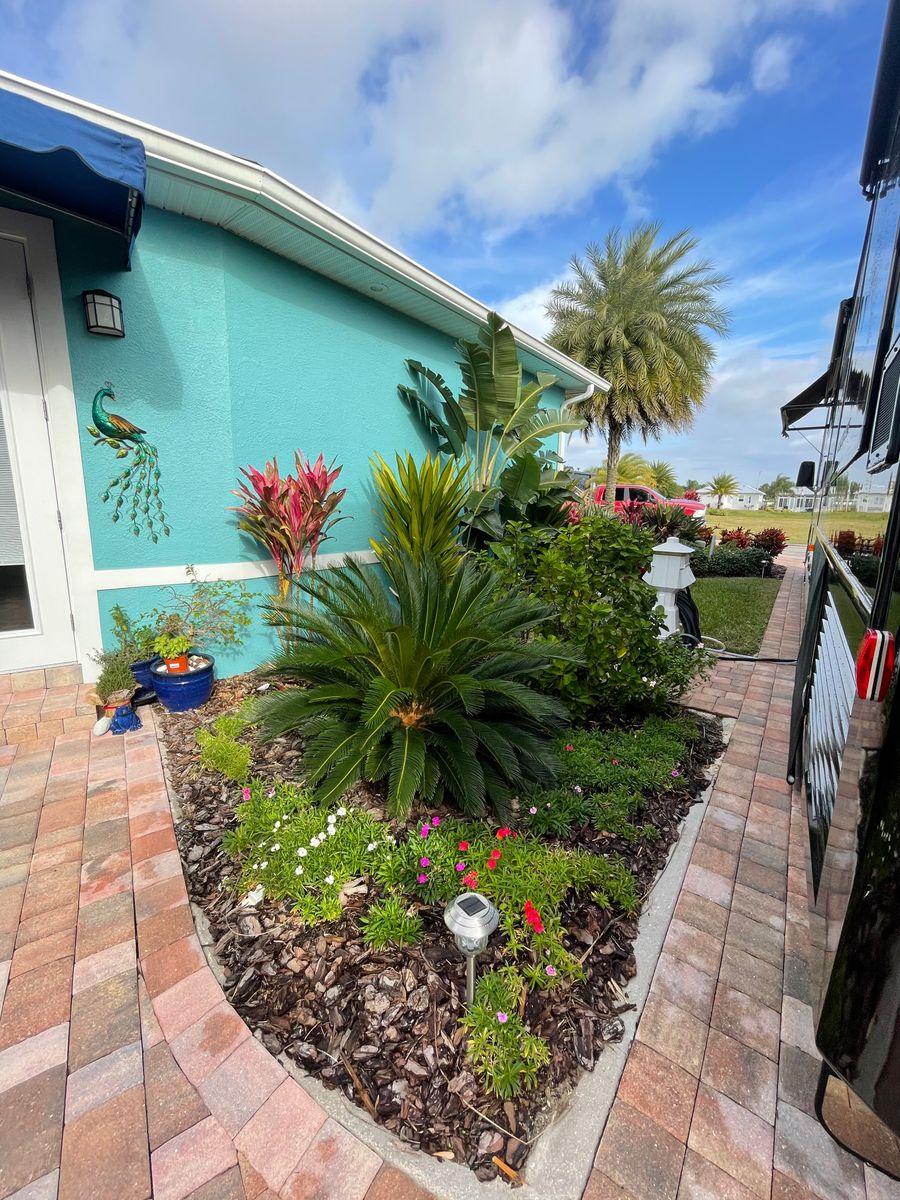 Fall Clean Up for MyerScapes Environmental LLC in Mulberry, FL