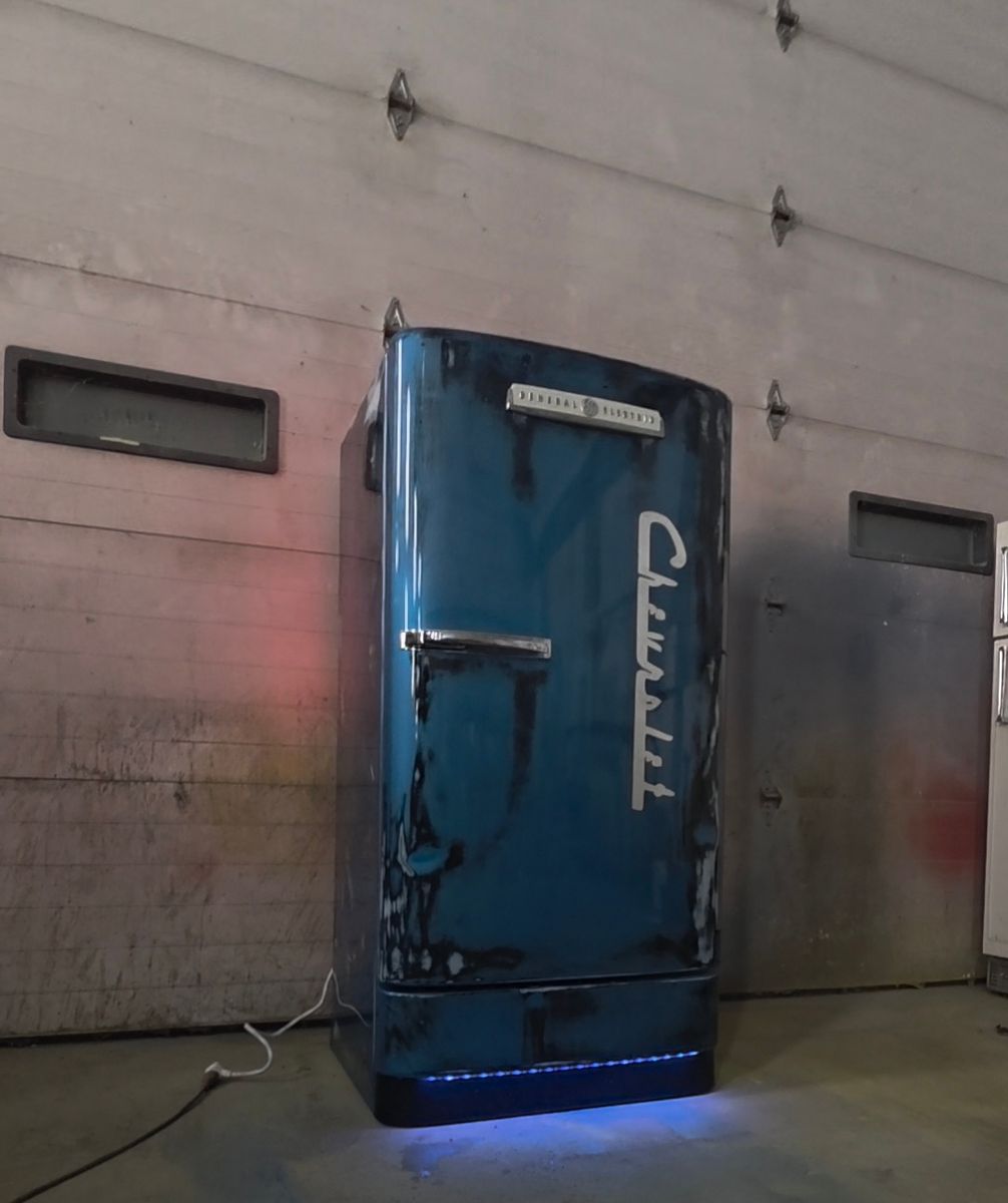 Vintage refrigerator restoration for Wessels Custom Paint & Restoration in Bad Axe, MI