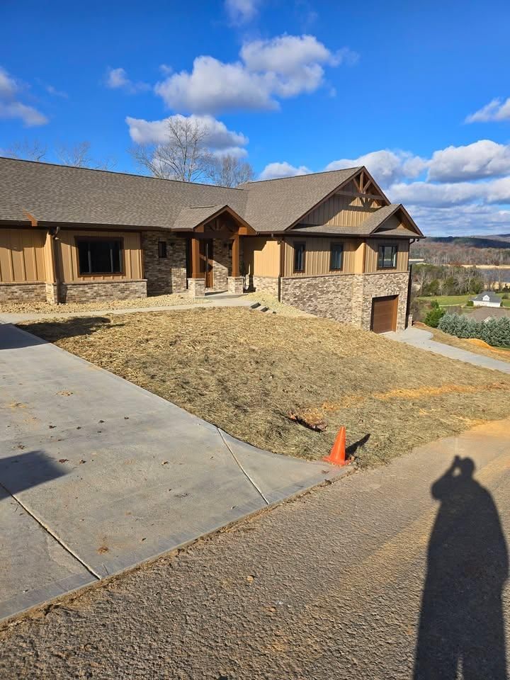 Land Grading for Williams Lawn and Land in Sharps Chapel, TN