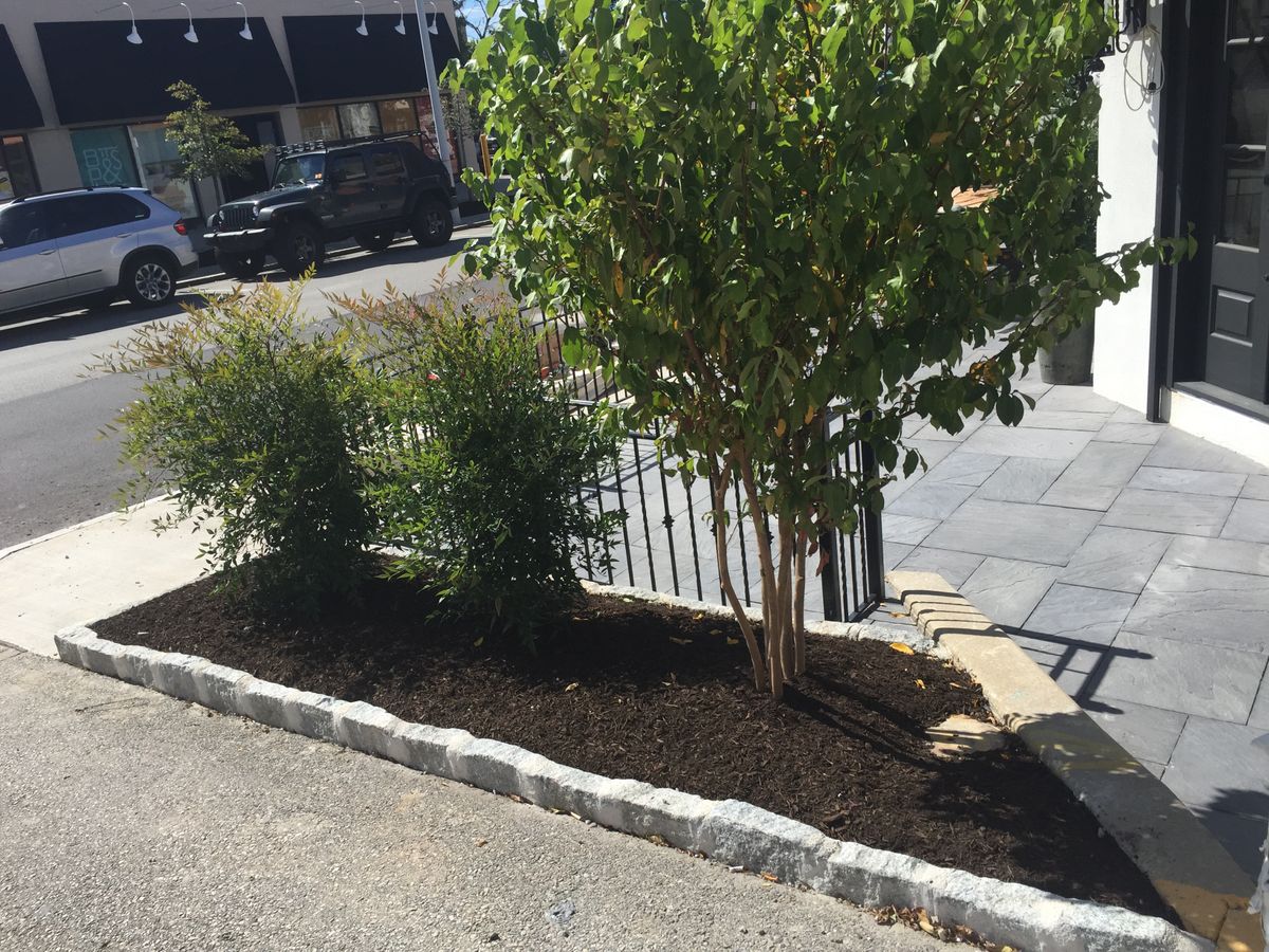 Weeding for The FAAR Group INC in Chalfont, PA