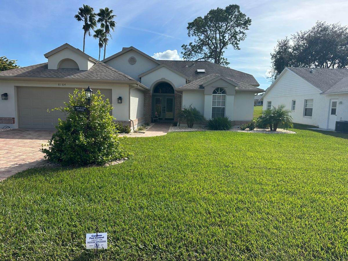 Lawn Spraying for Garrison Pest Control Inc in North Weeki Wachee, FL