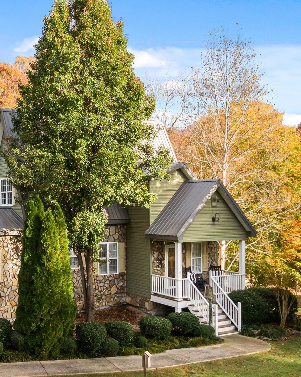 Tree Trimming for Oakwood Tree Removal LLC in Oak Creek,  WI