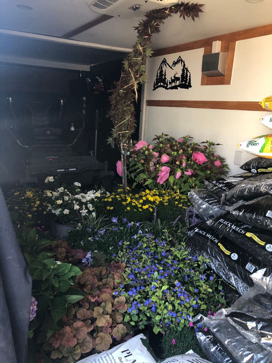 Flower Bed Design for OneCallCuts in Middletown, OH
