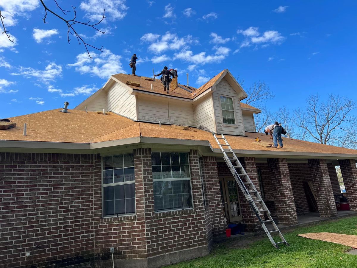 Residential Roofing for E & E Roofing in Baytown, TX