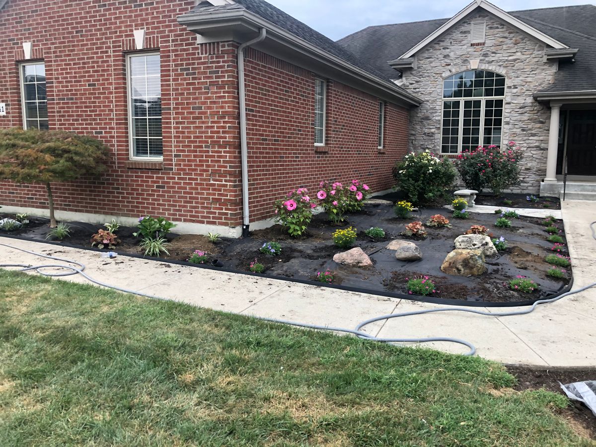 Flower Bed Design for OneCallCuts in Middletown, OH
