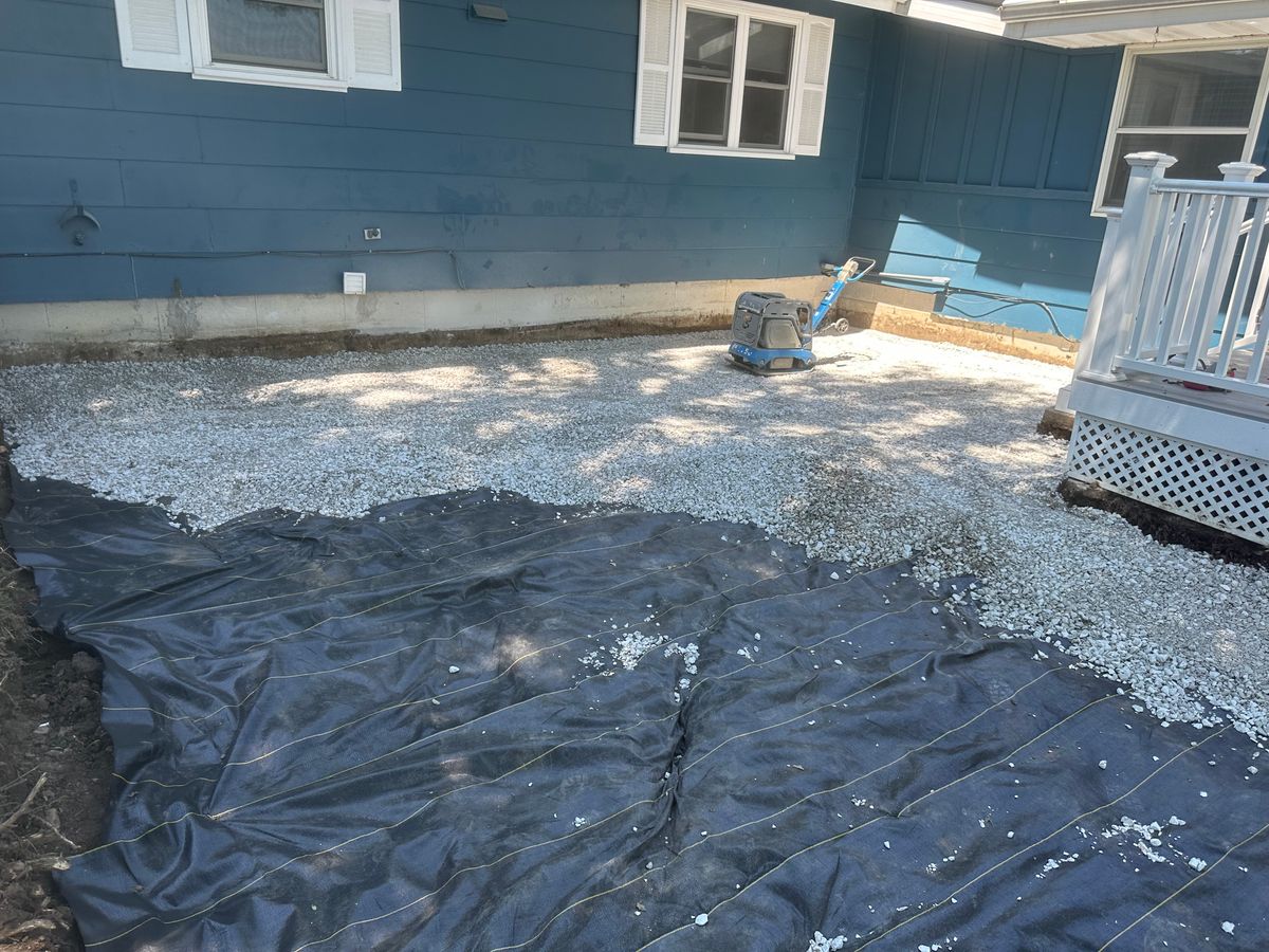 Landscape Installation for Mayfield Landscaping in Staunton, IL