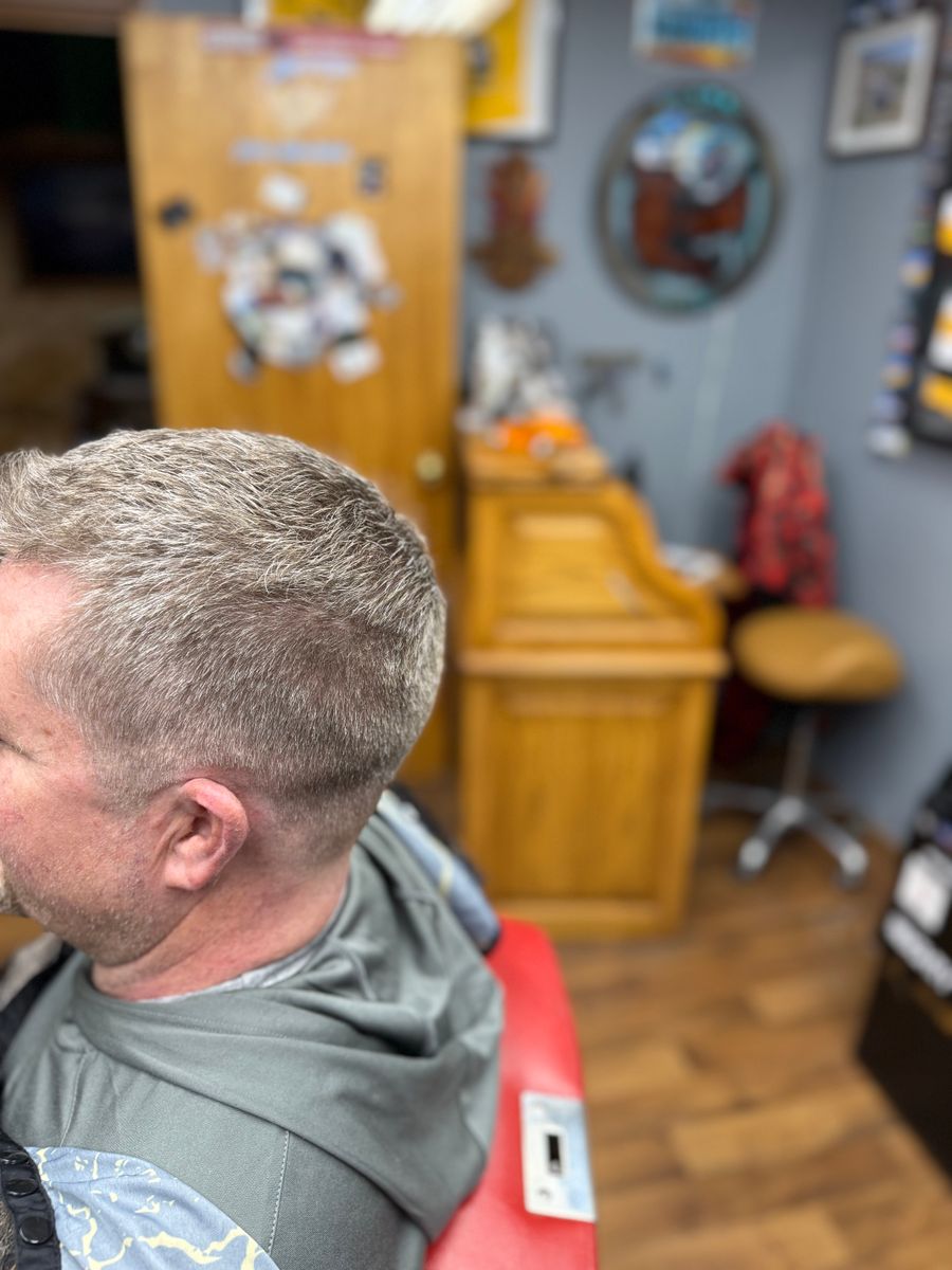 Mens Haircuts for LGND CUTS in Williston, ND