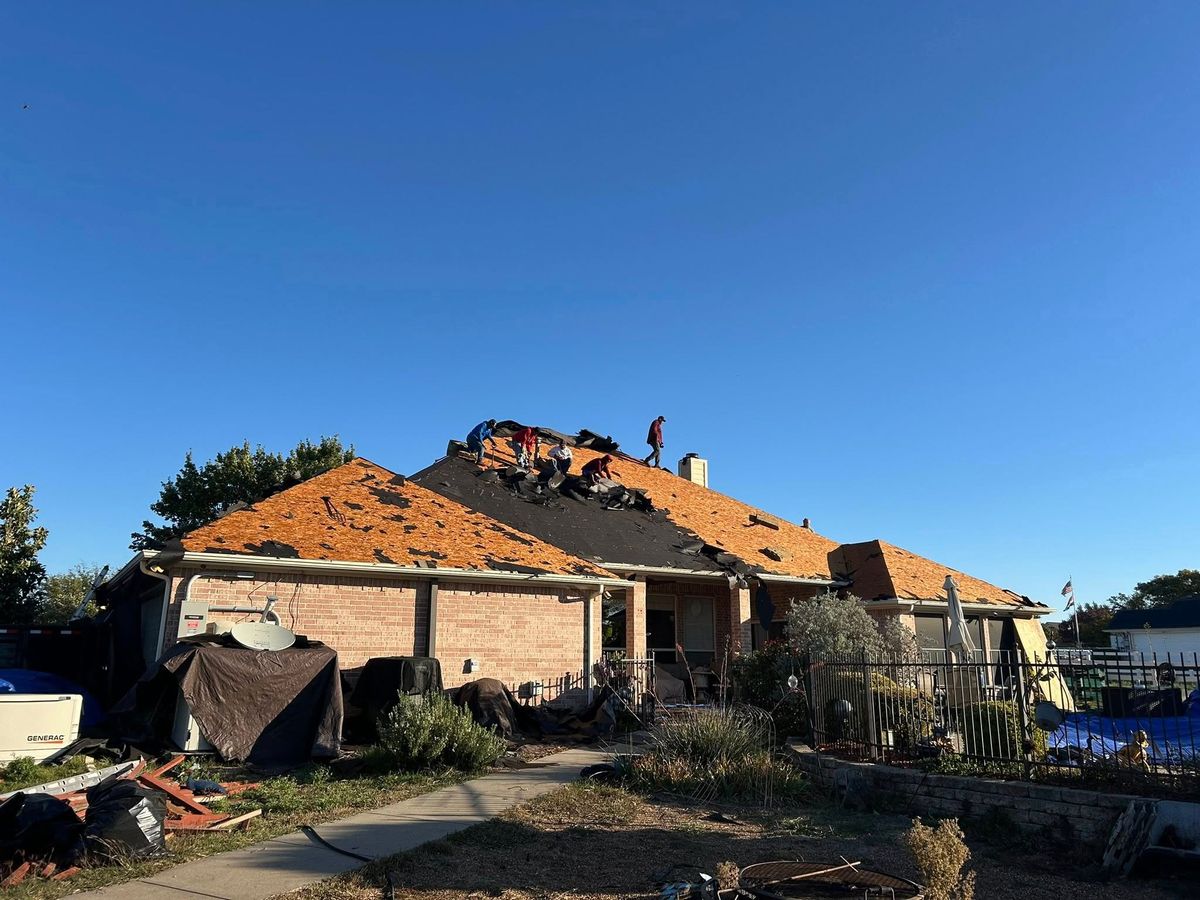 Roofing Replacement for Royalty Contracting Roofing in Saginaw, TX