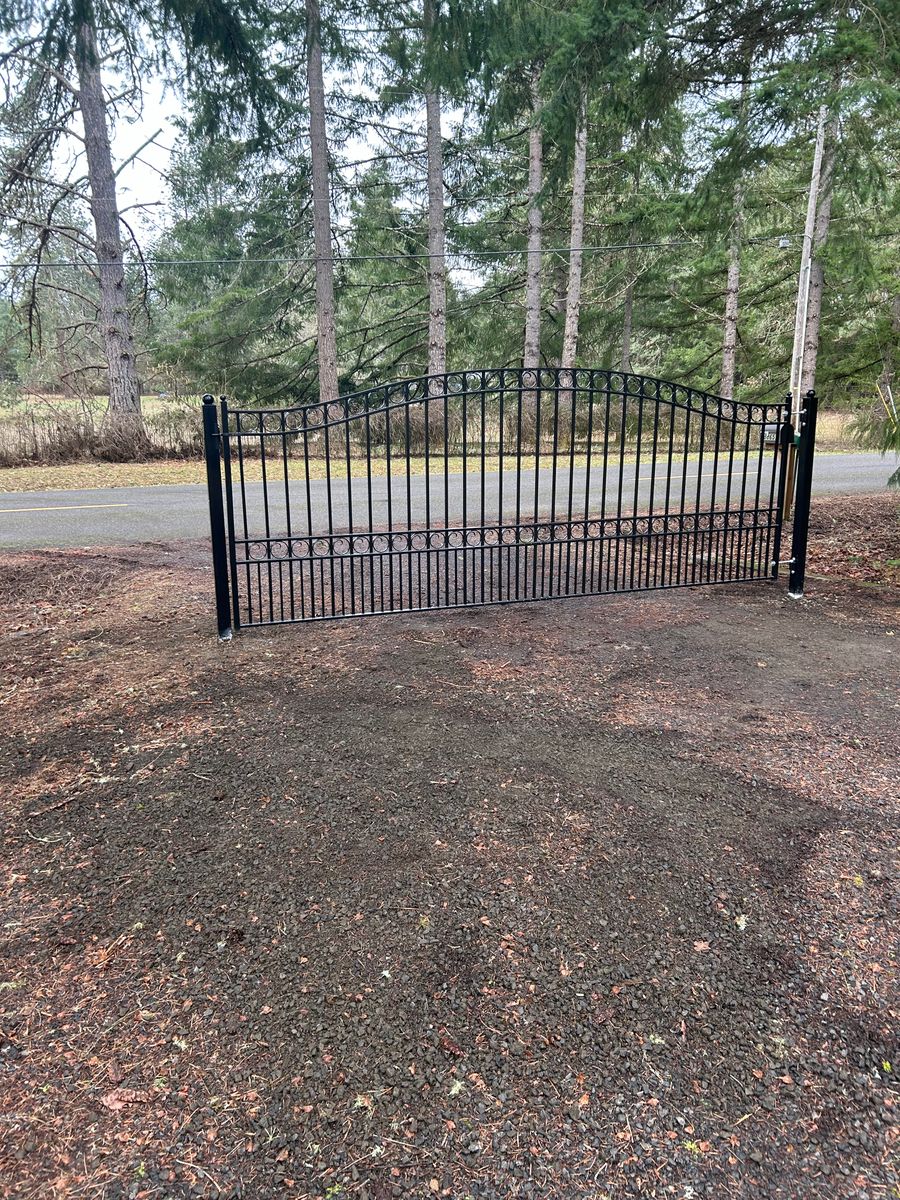 Gate Installation for Ranch Handy Fencing & Cattle LLC in Harrisburg, OR