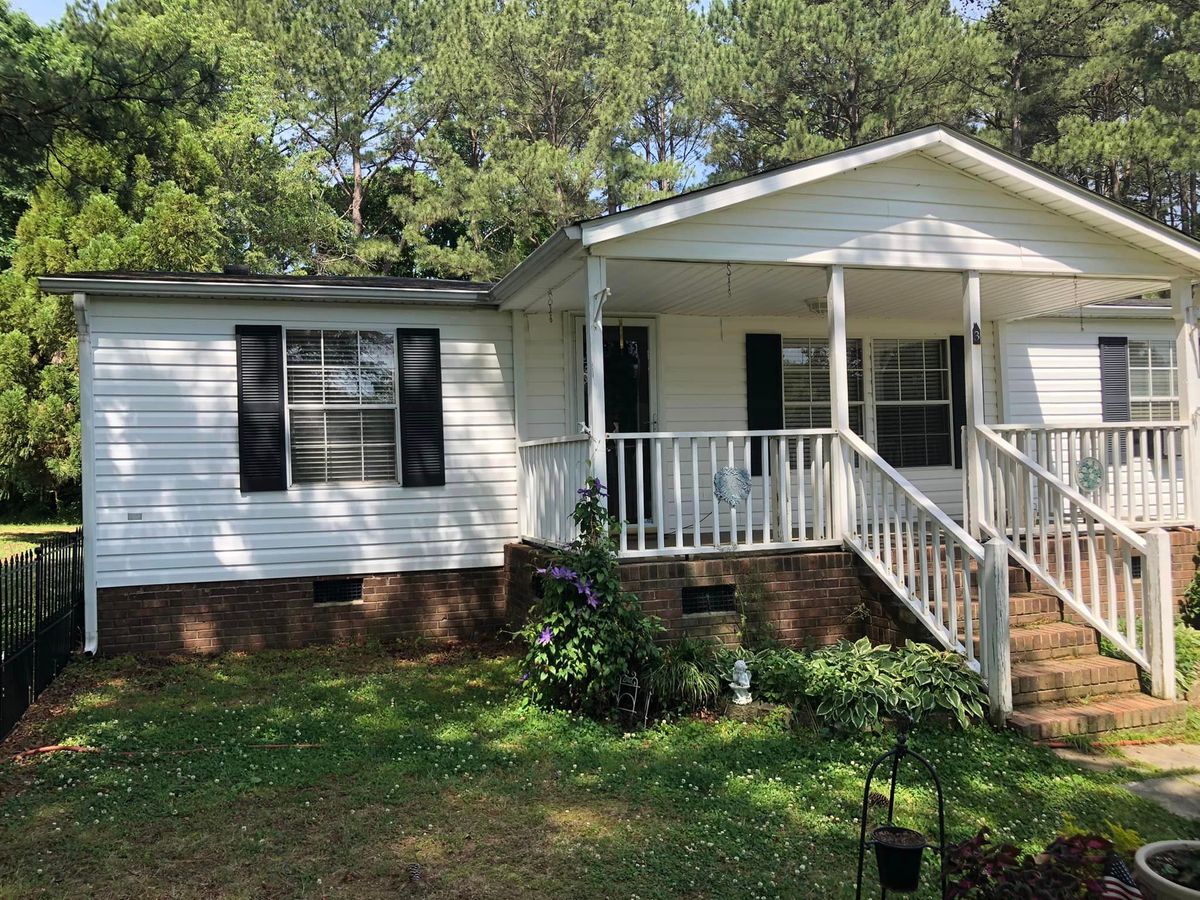 Deck & Patio Cleaning for Kenny's Lawn Care & Pressure Washing in Henderson, NC