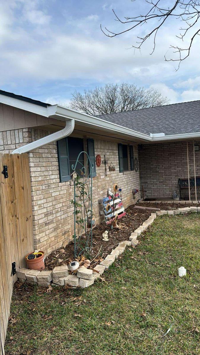 Gutters for Steel Country Home Restorations in Cibolo, TX