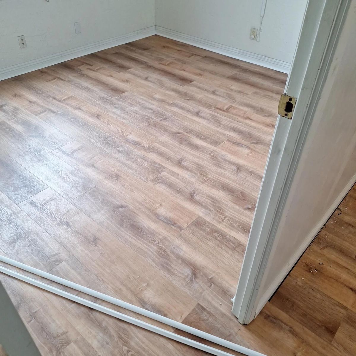 Floor Repair for Top Knotch Floors HI, LLC  in Honokaa, HI