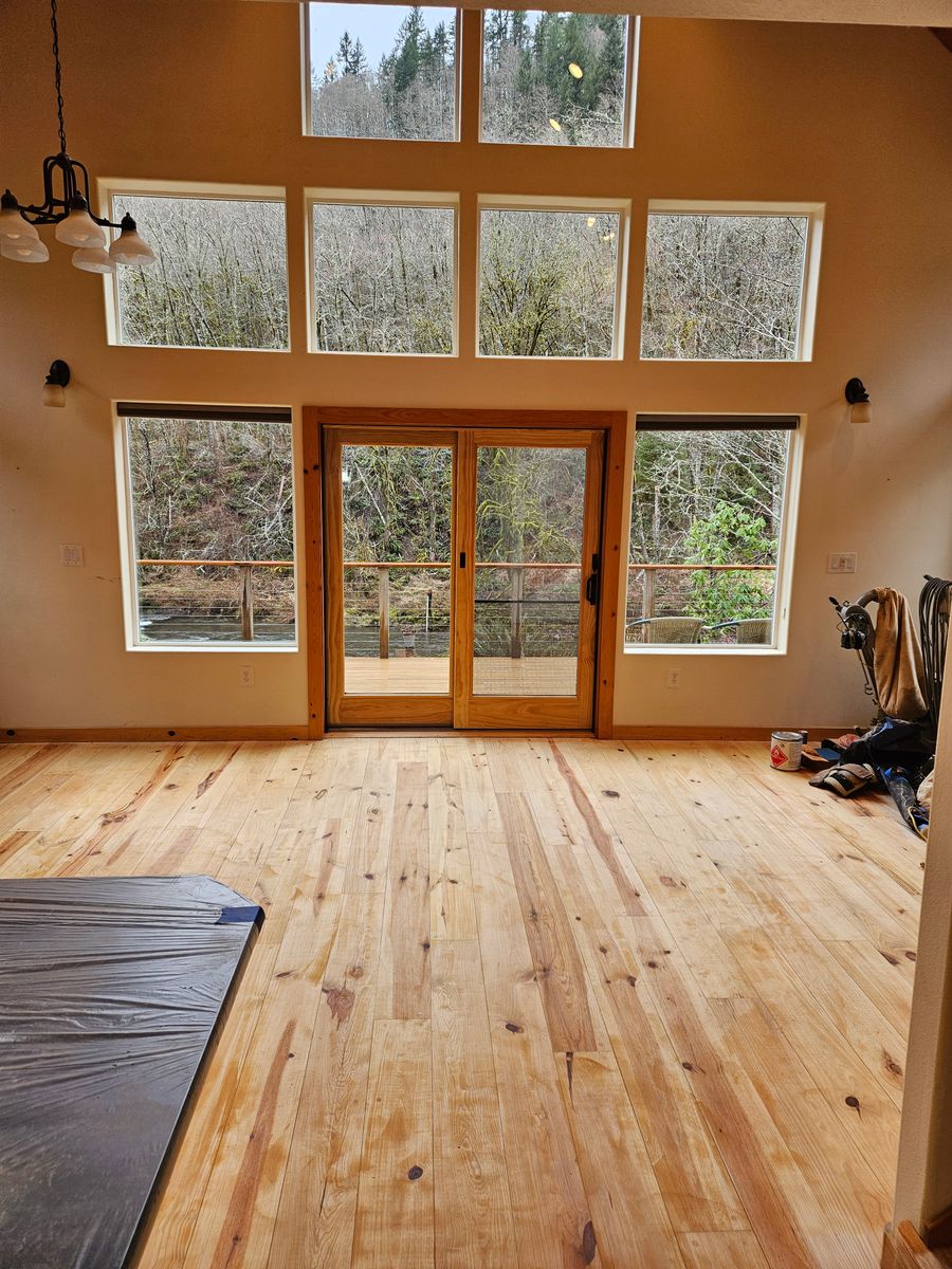 Floor Installation for Smithe Hardwood Flooring  in Sandy, OR