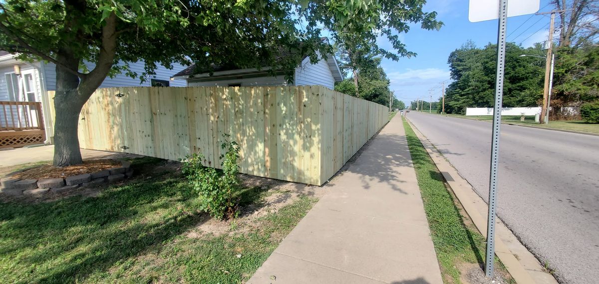 Fencing for Dead Tree General Contracting in Carbondale, Illinois