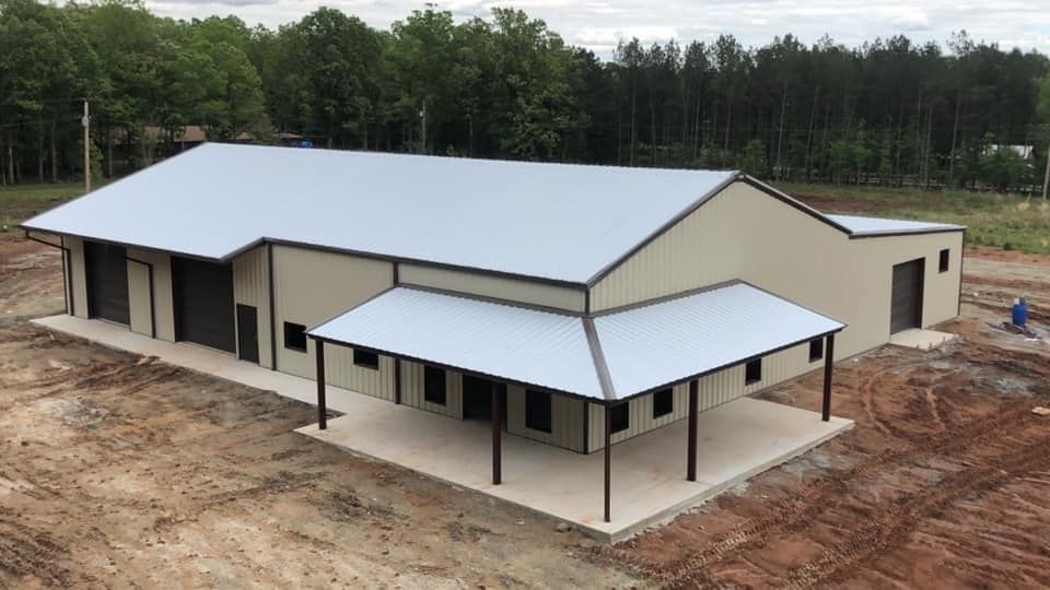 Barndominiums, Aircraft Hangers, & Equestrian Riding Arenas for Finley Construction  in Sylvester, Georgia