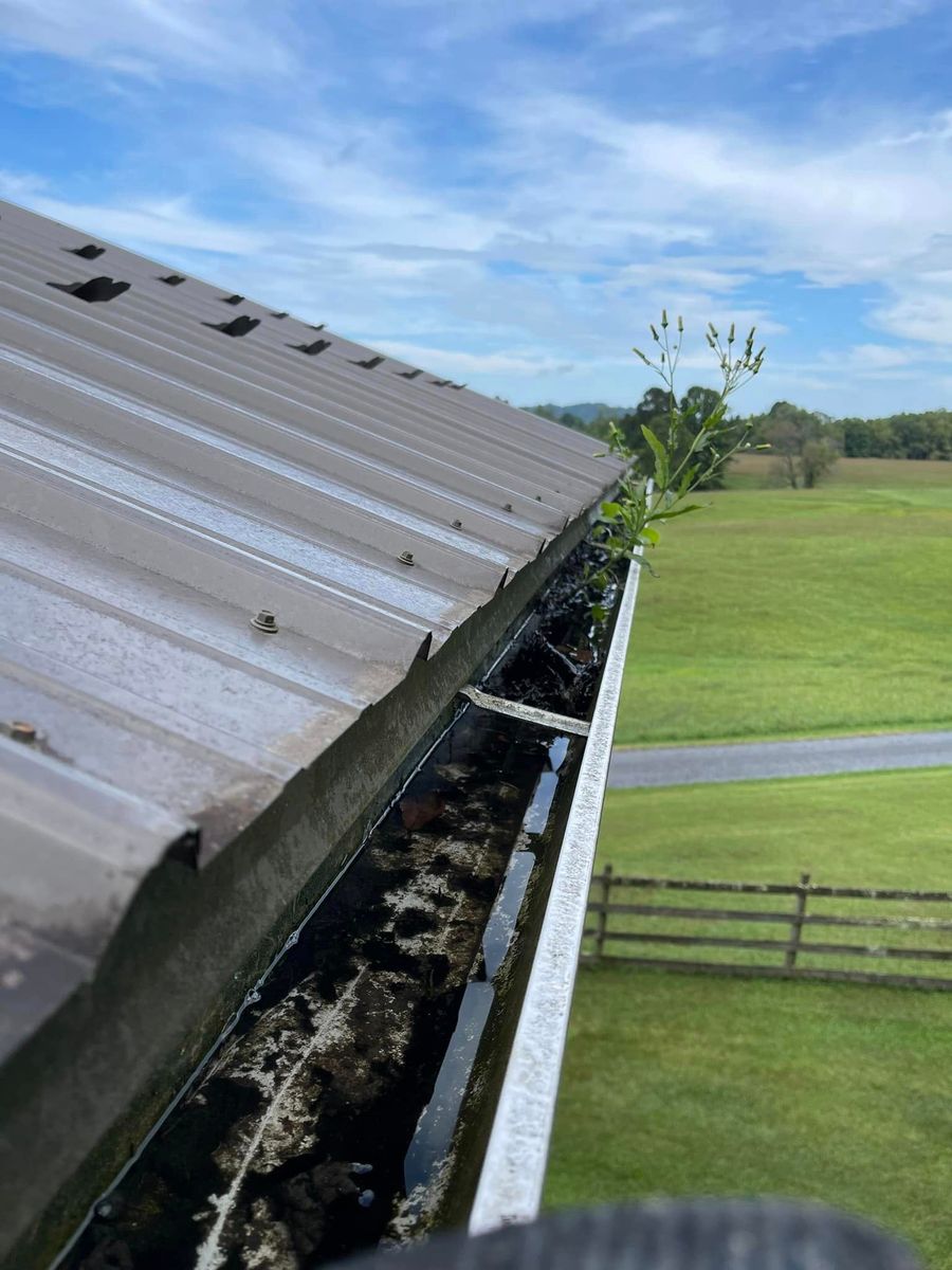 Gutter Cleaning for Power Works LLC. in Oak Hill, WV