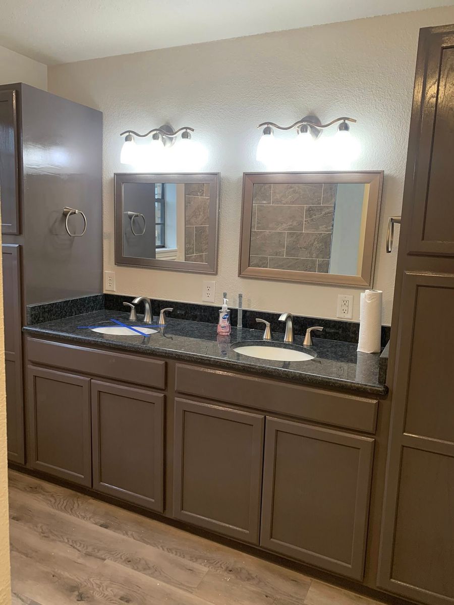 Kitchen and Bathroom Renovations for Scotty’s Building Repair And Remodeling in Elkhart, TX