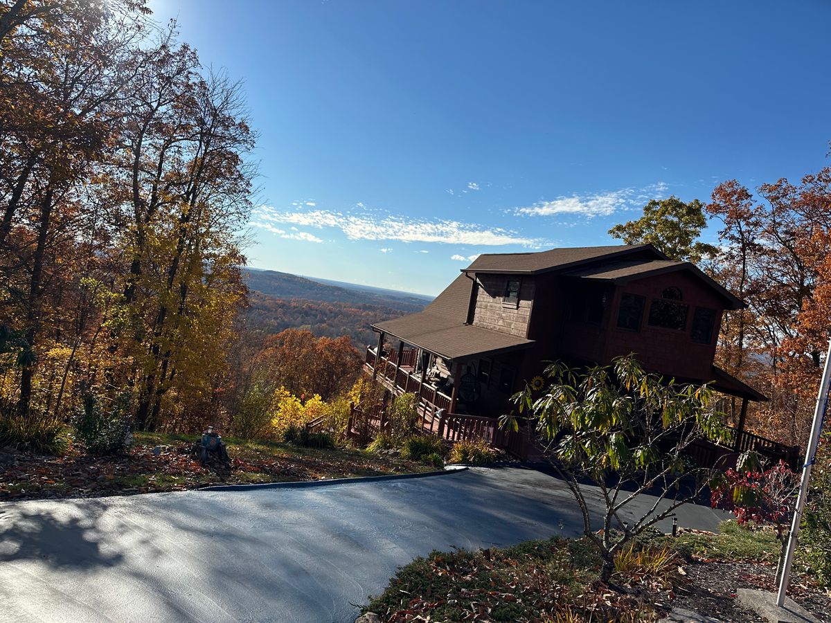 Asphalt Paving for Metzler Paving and Sealcoating LLC in Jacksboro, TN