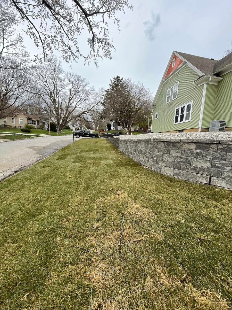 Retaining Wall Construction for Black Diamond Hardscapes in Omaha, NE