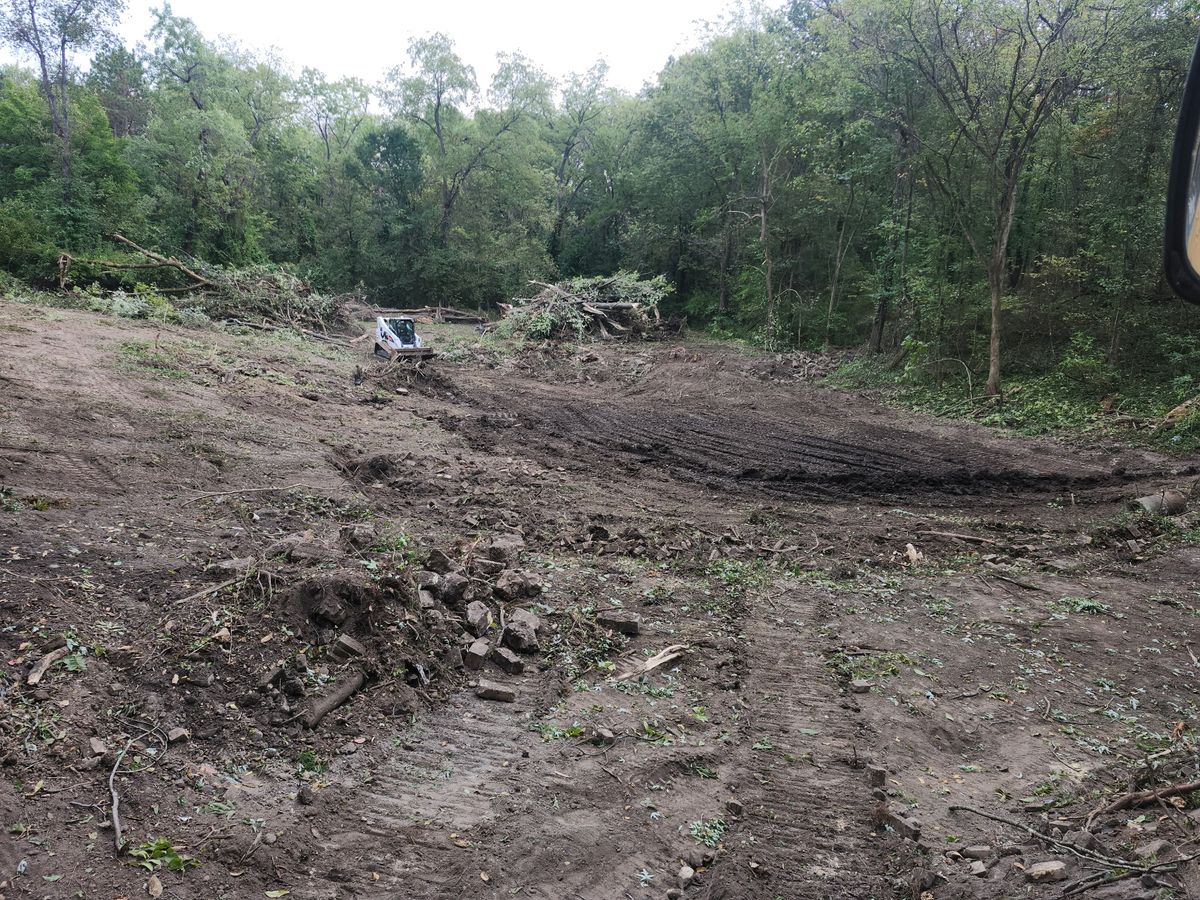 Land Clearing & Demolition for BDS Trucking & Excavating in Litchfield, IL